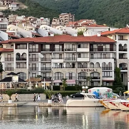 Apartment Beachfront In Marina Dinevi